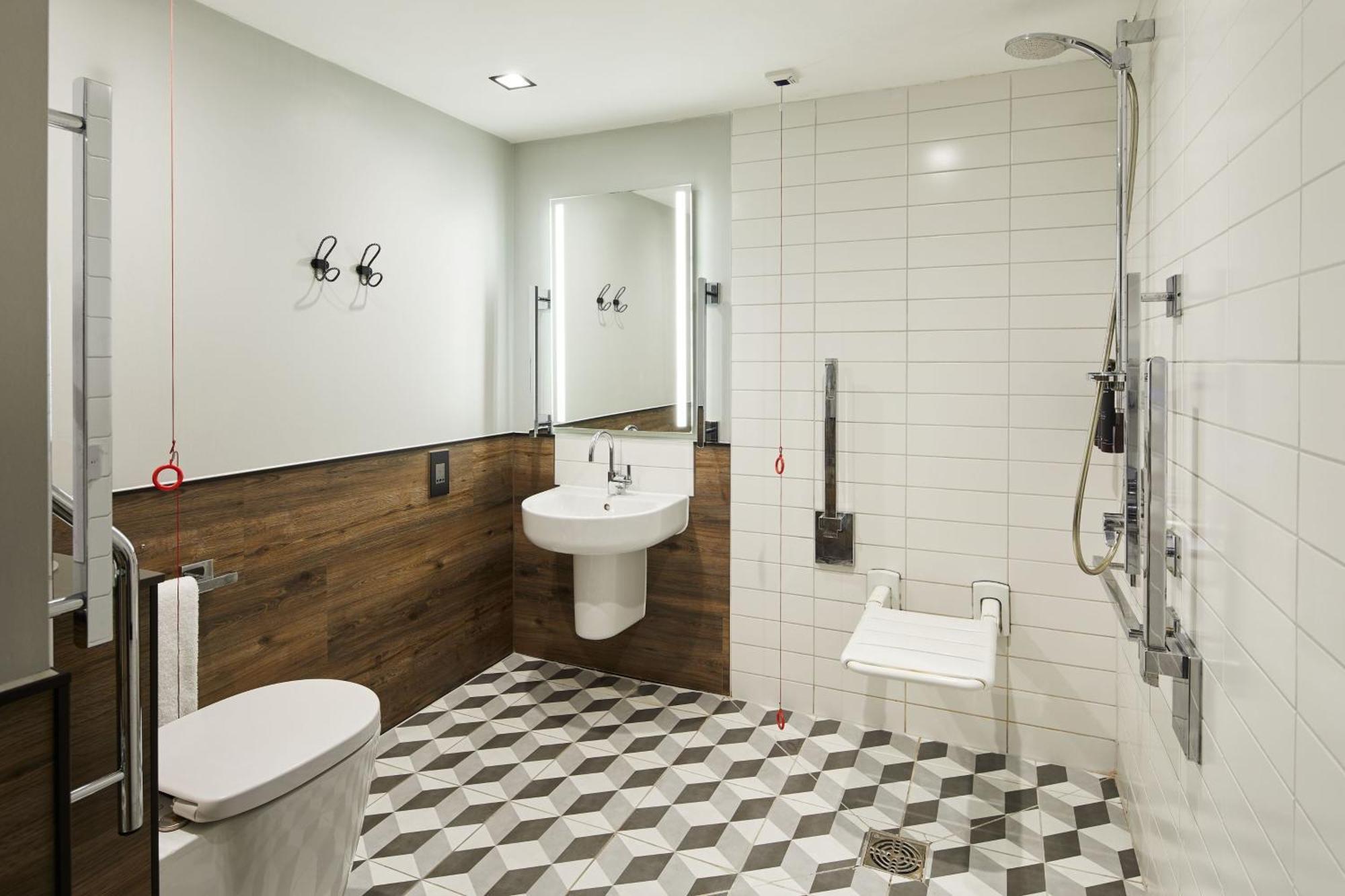 Hotel By Marriott Tower Bridge Londres