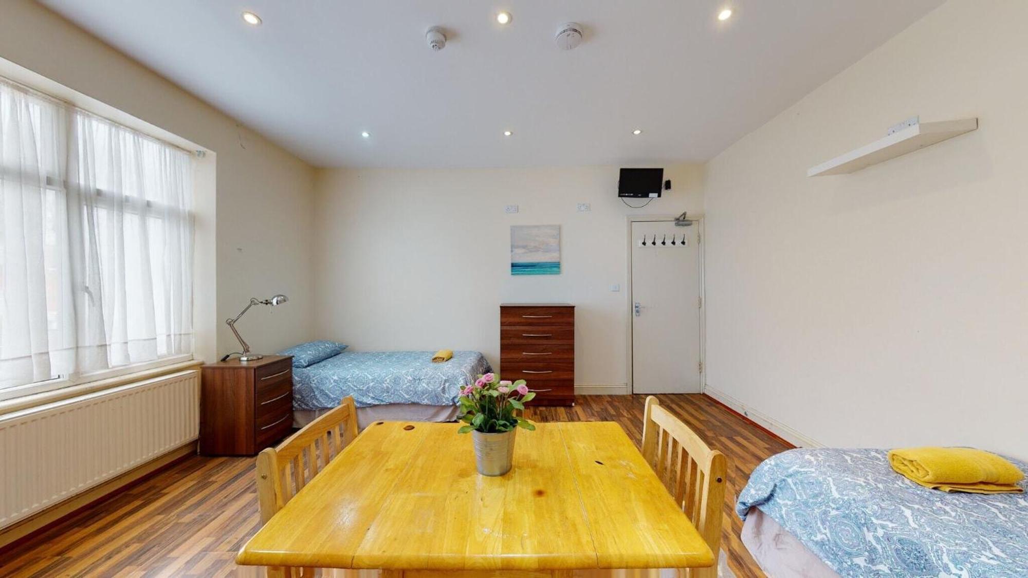 247london Flats *