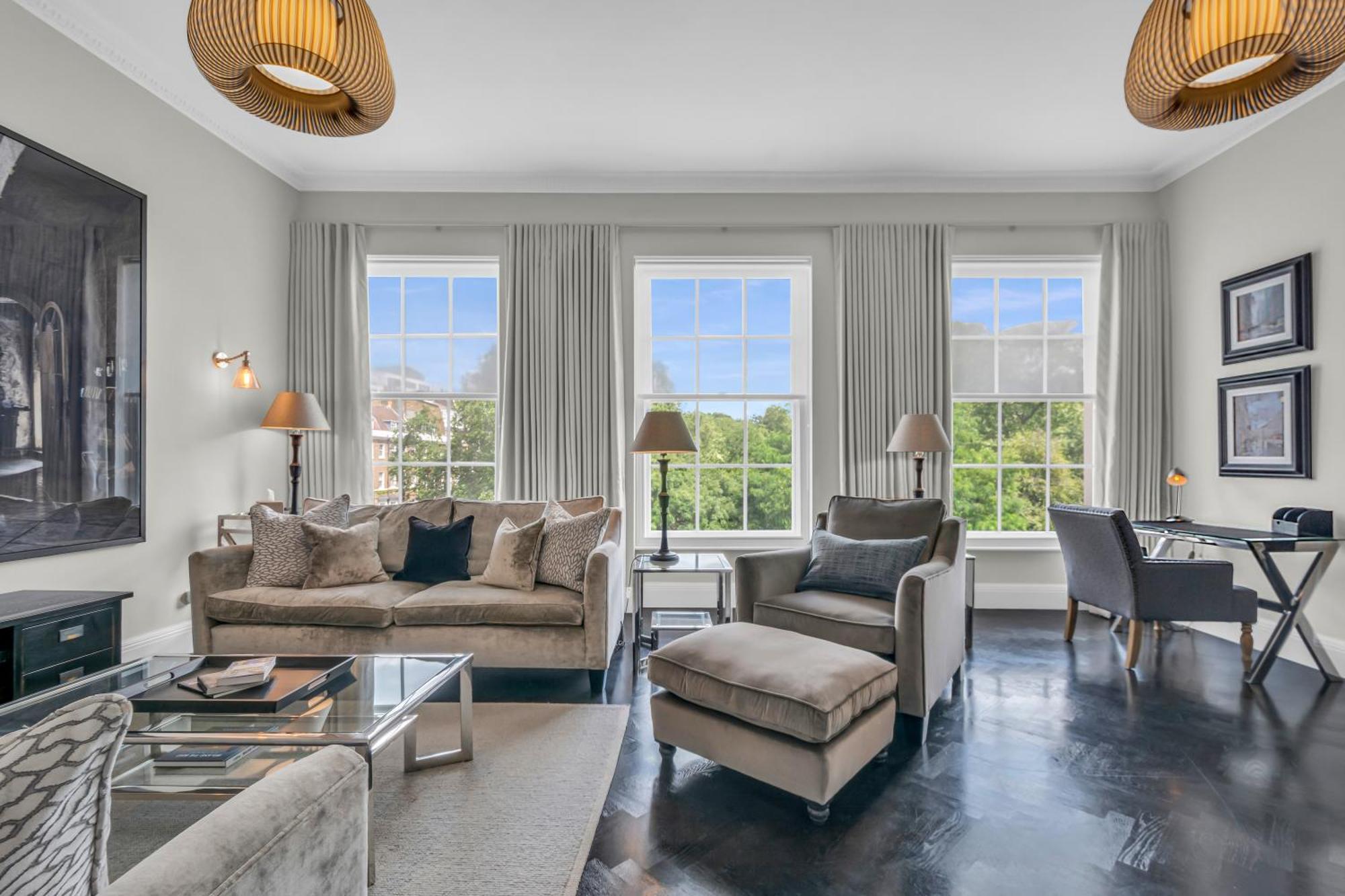 Be - The Lincoln's Residences