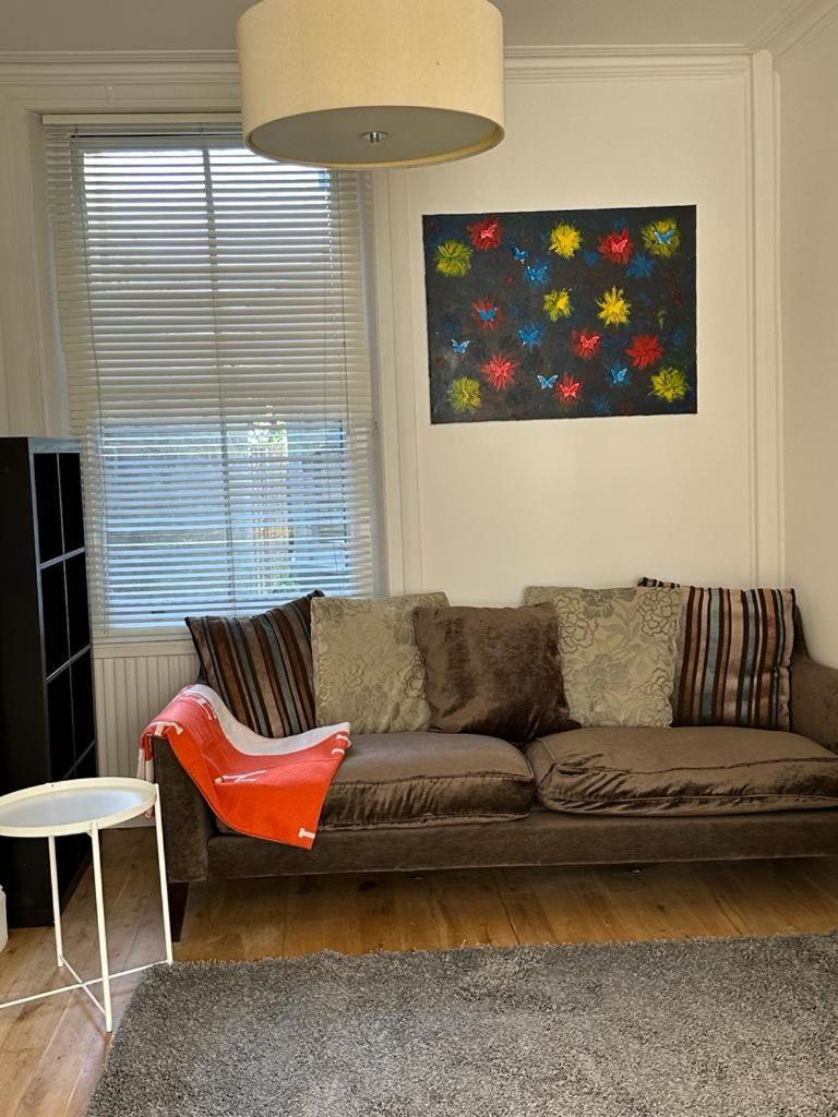Spacious City Eye, Westminster, Big Ben, Vauxhall Station Apartment