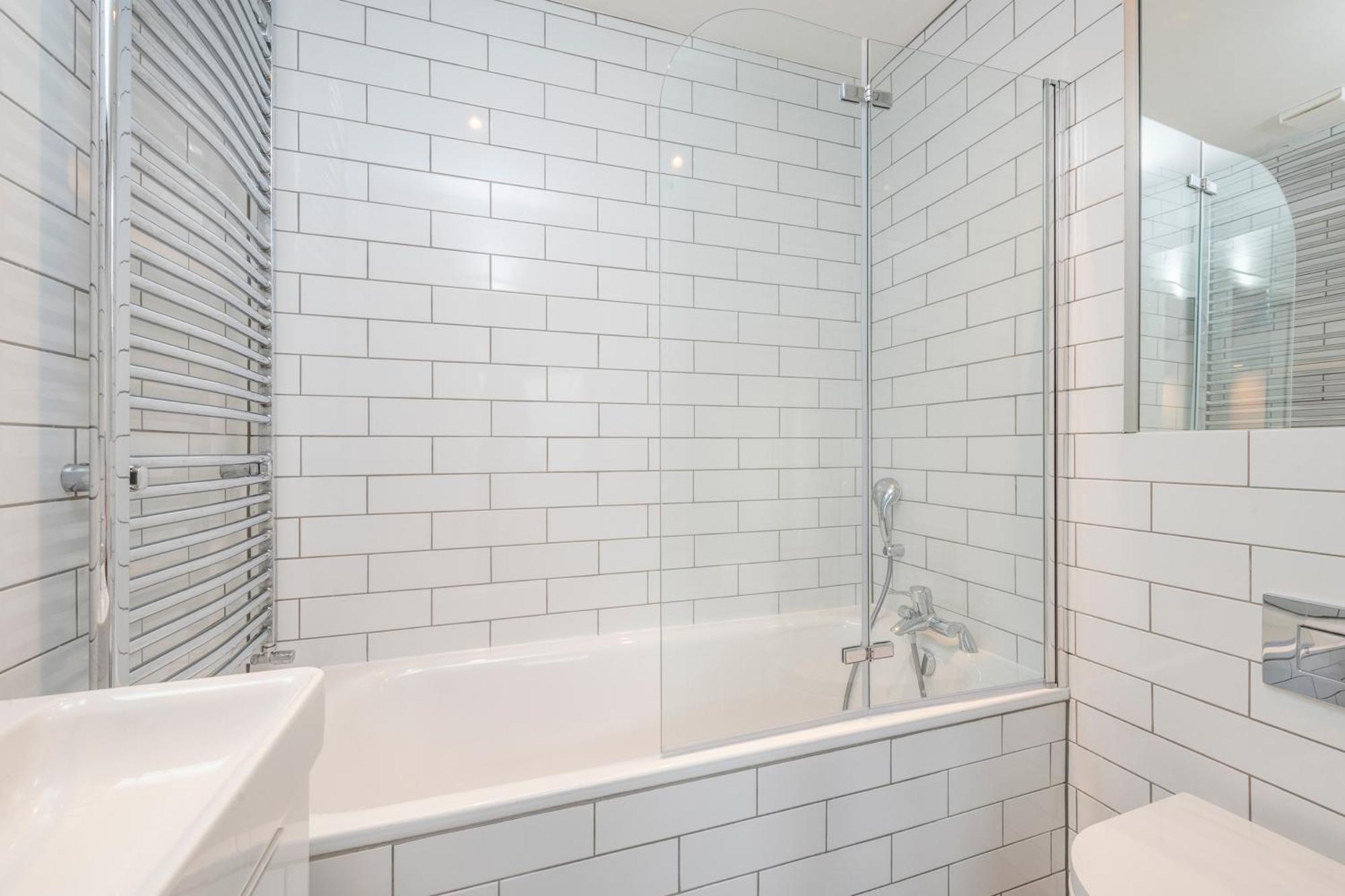 Spacious City Eye, Westminster, Big Ben, Vauxhall Station Apartment London