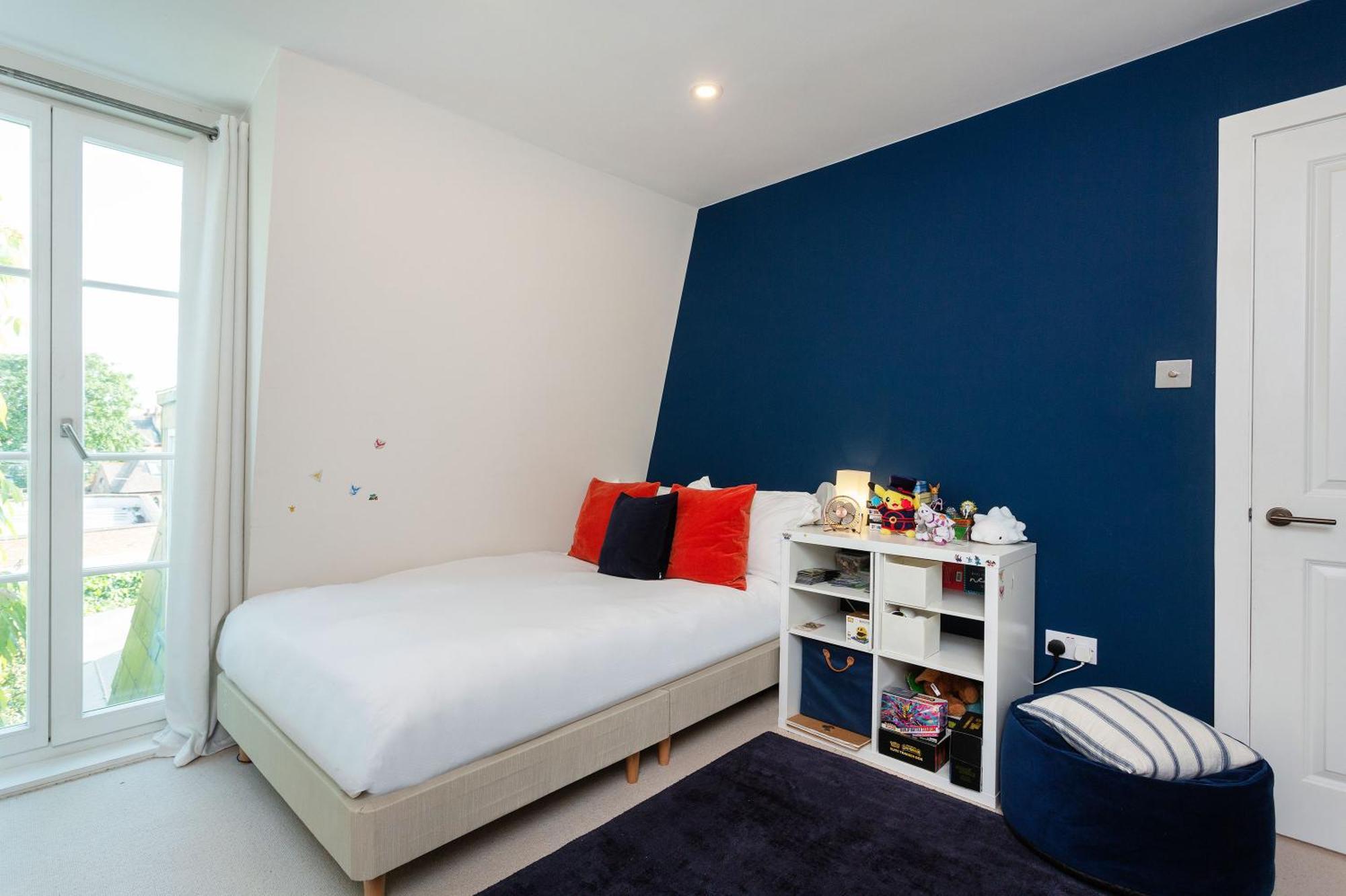 Veeve - Phenomenal In Fulham London