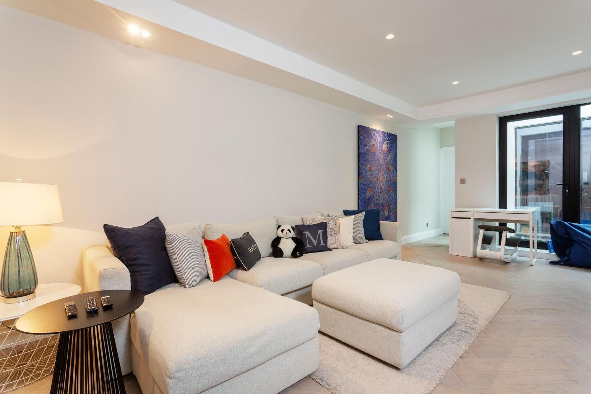 Veeve - Phenomenal In Fulham * London