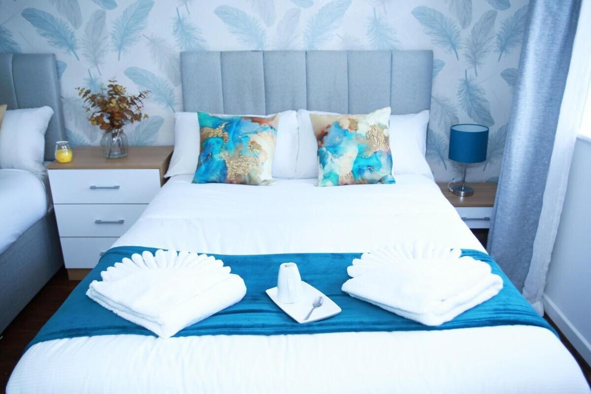 Superb Stonewall Terrace London