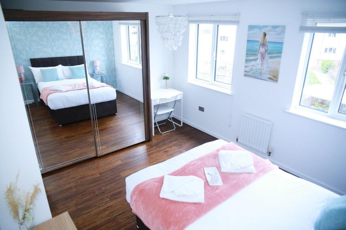 Superb Stonewall Terrace * London