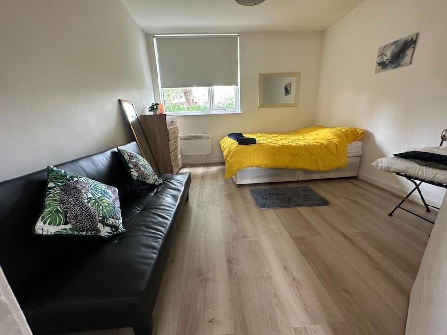 Spacious 2 Bedroom In Hoxton * Londres