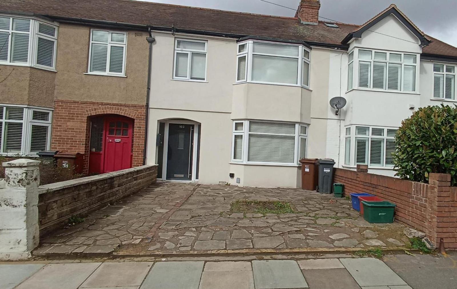 Charming 3-bedroom Family Ferienhaus London