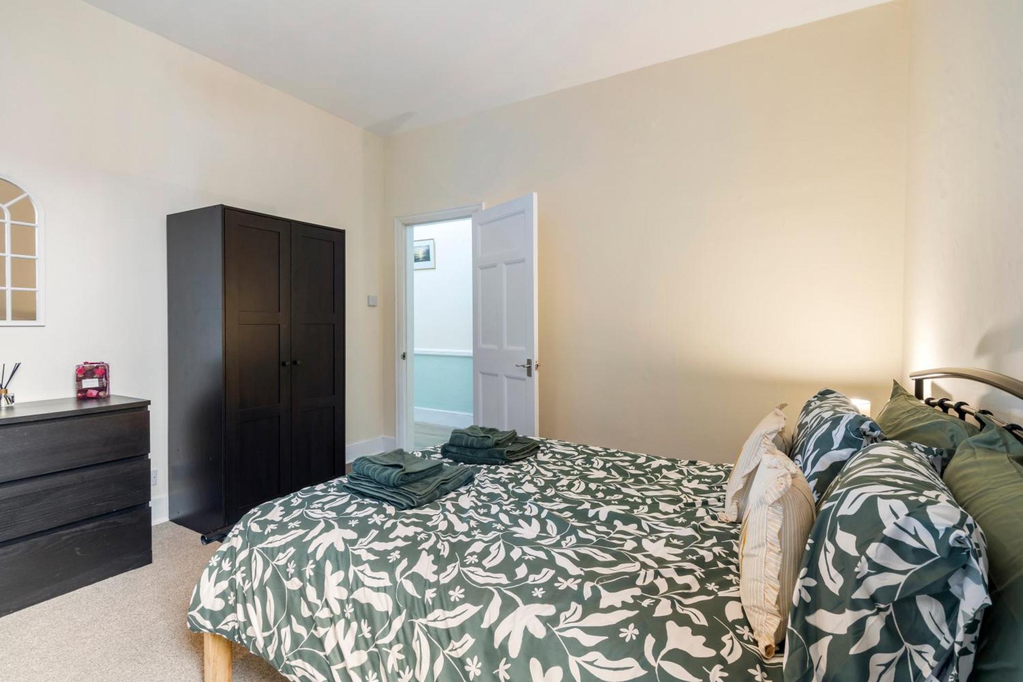 Modern 3 Bedroom In Wimbeldon Park Londres