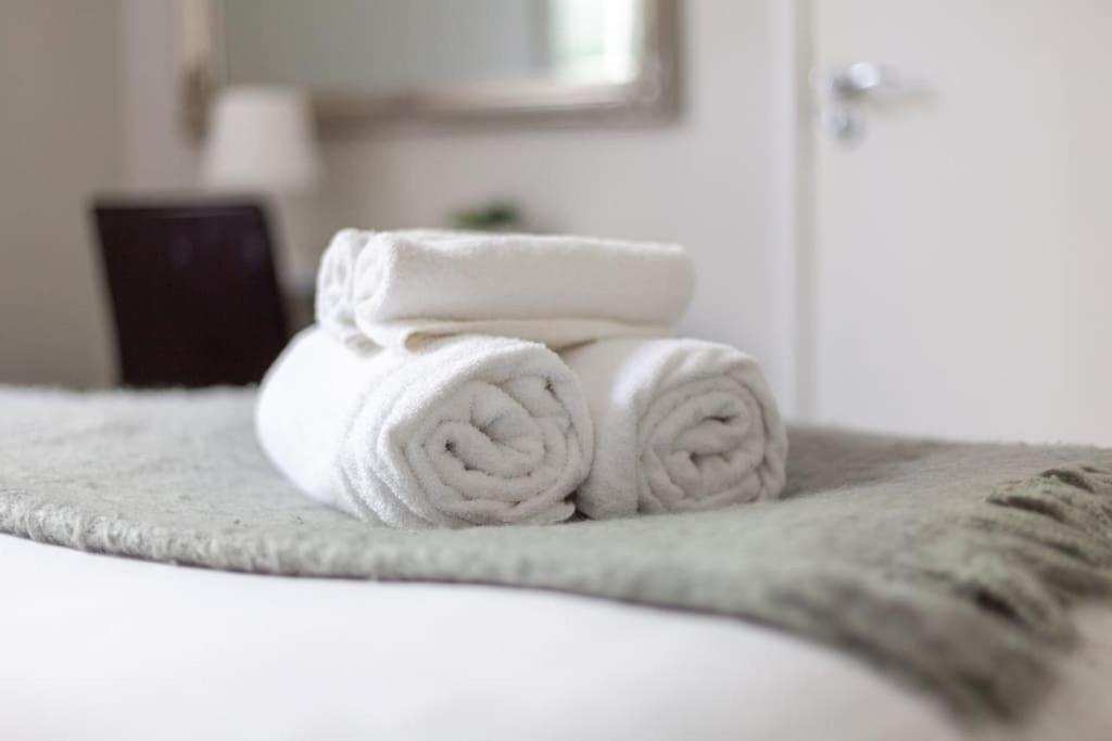 Apartment Prime Location - Stylish In Barons Court *