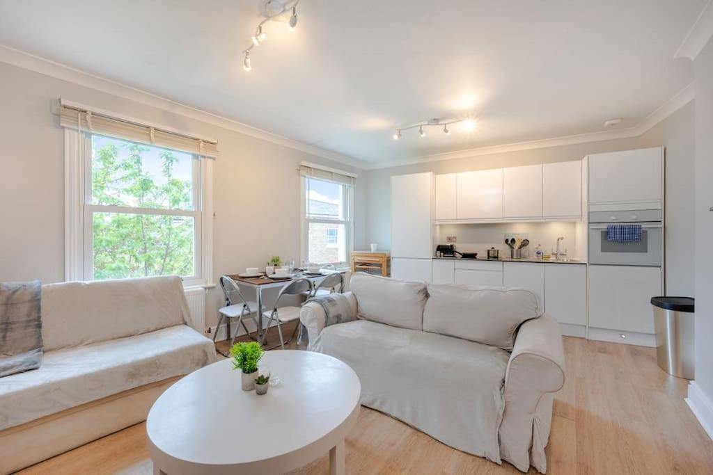 Apartamento Cosy 2 Bed In Kensington Olympia Londres