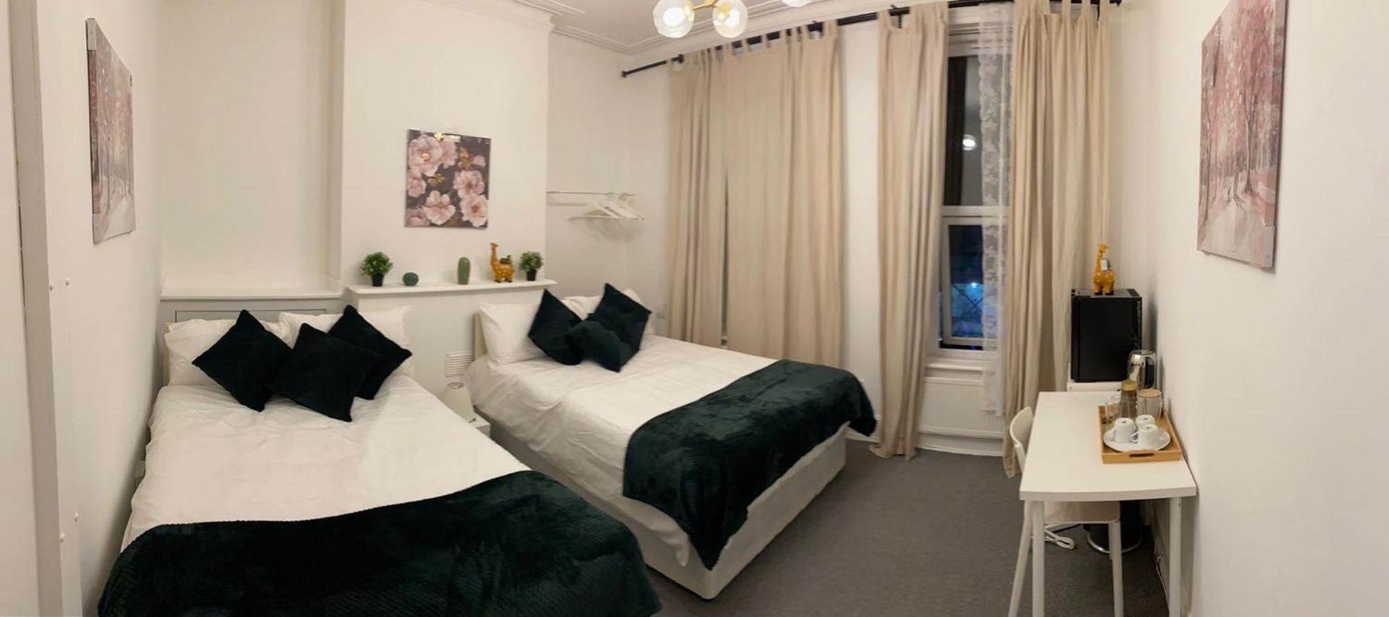Homestay Russell Square Private *
