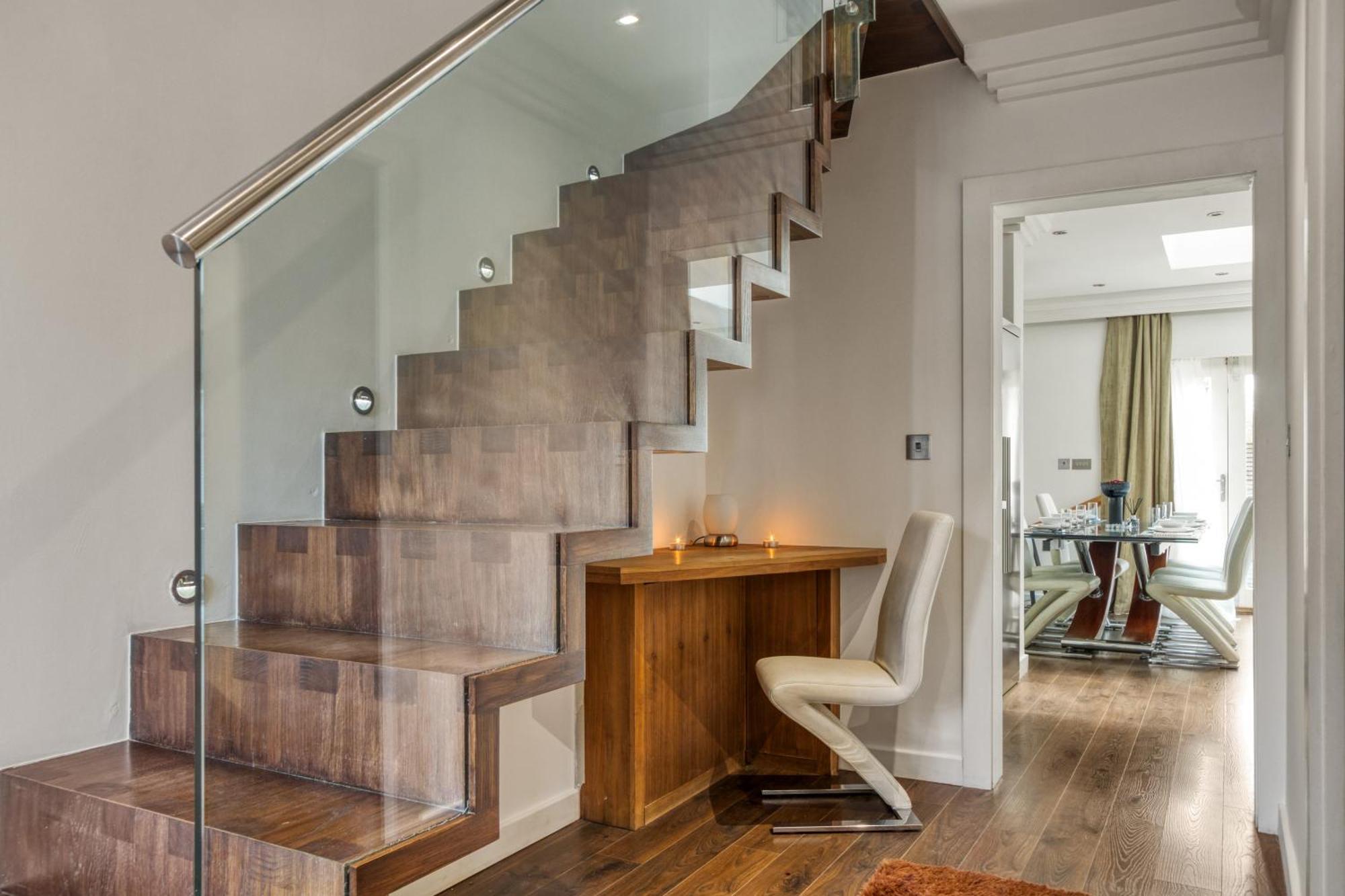 Apartamento 4 Bedroom House In Chiswick- Elegance & Serenity Londres