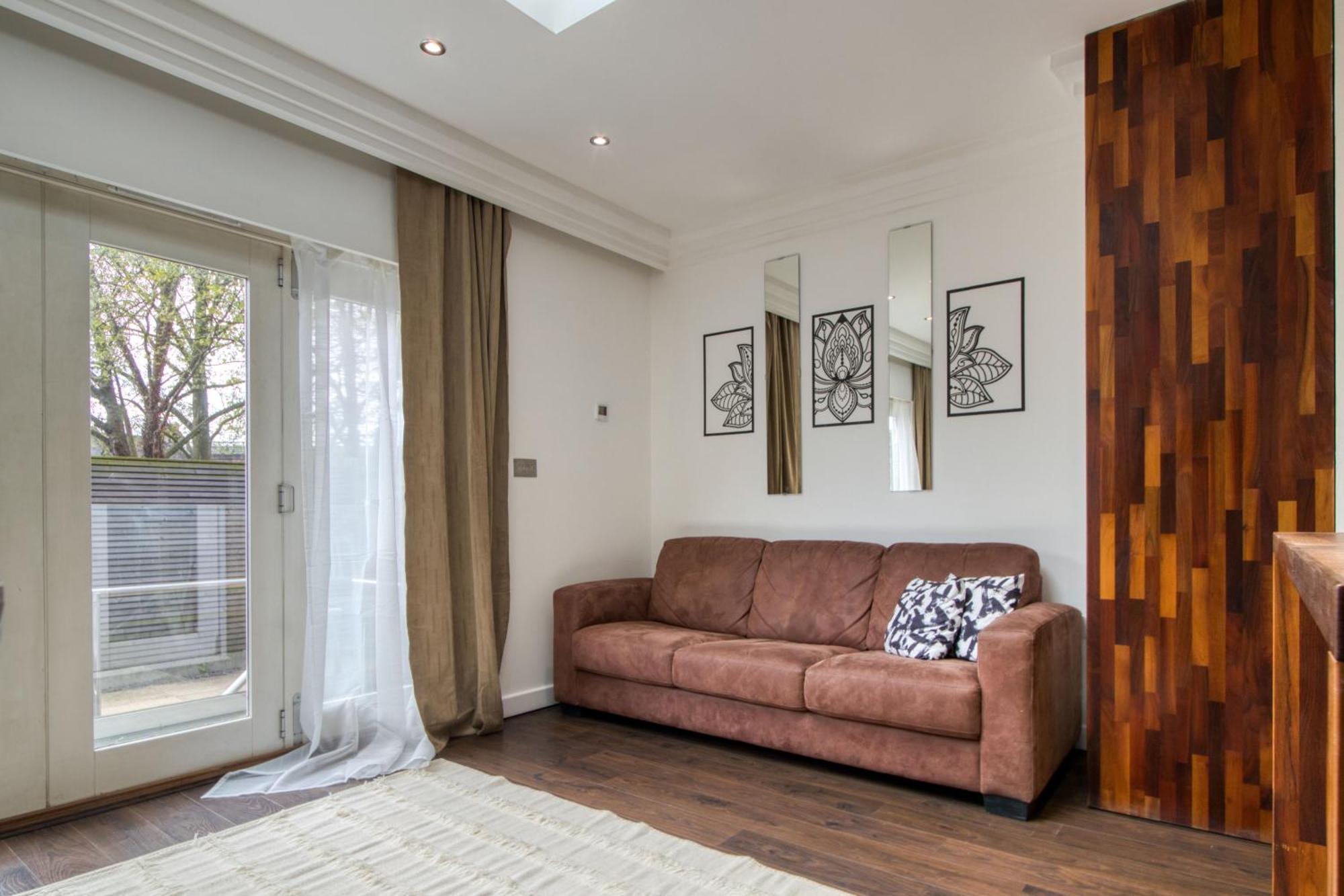4 Bedroom House In Chiswick- Elegance & Serenity Londres