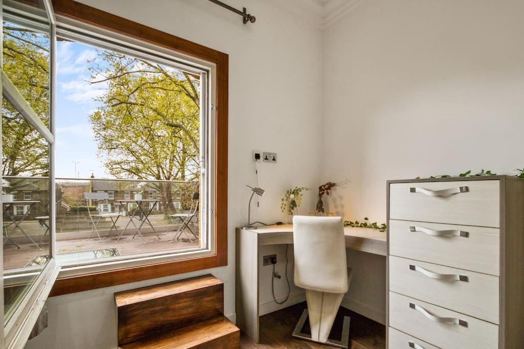 Apartamento 4 Bedroom House In Chiswick- Elegance & Serenity