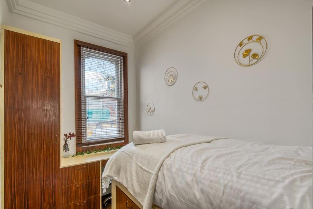 Apartamento 4 Bedroom House In Chiswick- Elegance & Serenity