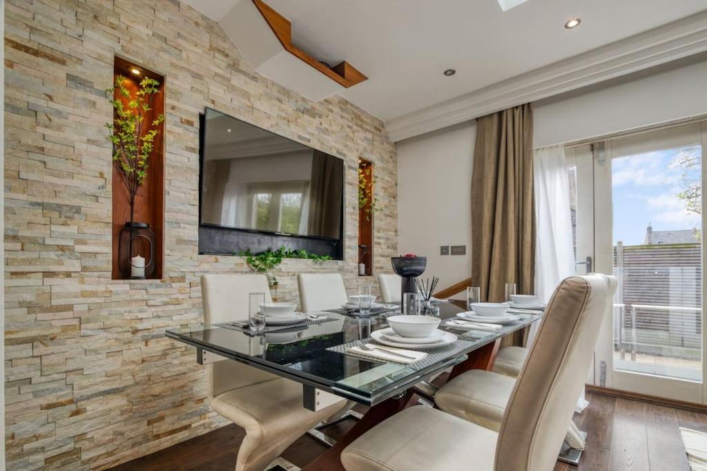 Apartamento 4 Bedroom House In Chiswick- Elegance & Serenity *