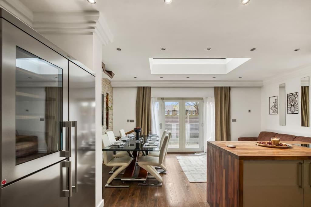 4 Bedroom House In Chiswick- Elegance & Serenity Apartamento Londres