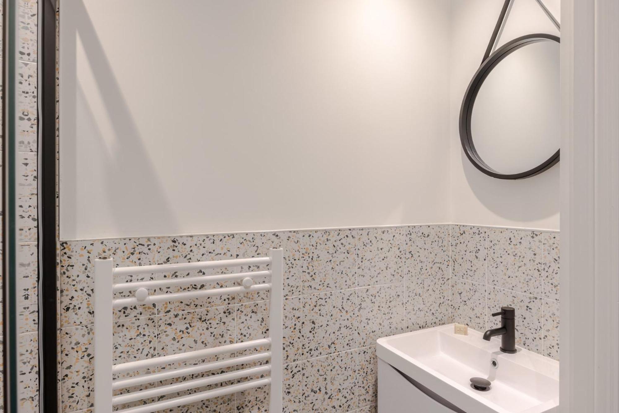 Soul In The - Fitzrovia - By Frankie Says Apartment London