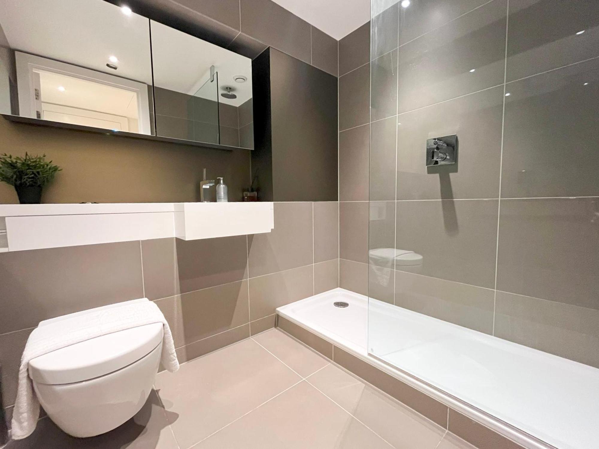 Apartment Riverside Oasis Walk To Battersea Power Station London