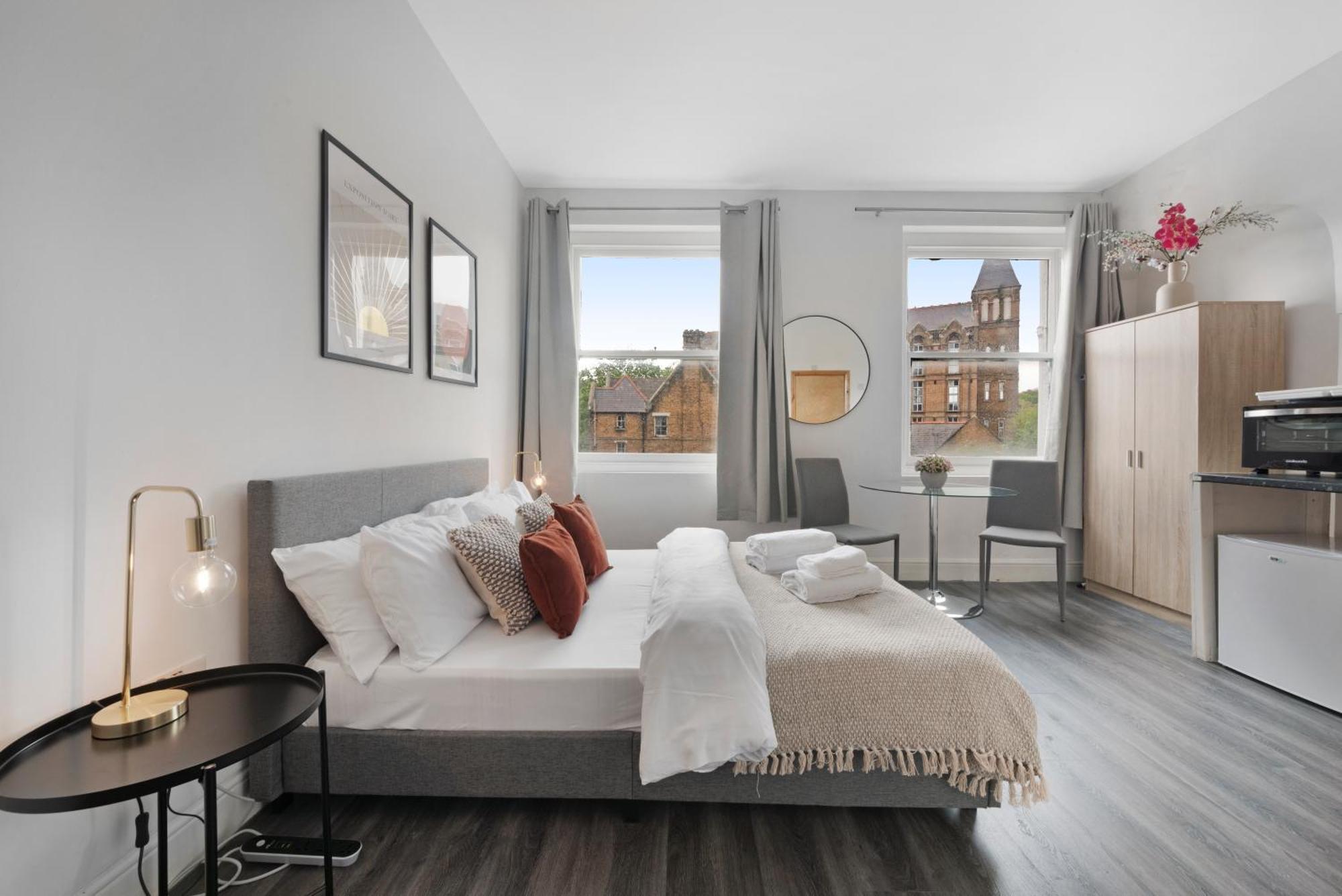 Archway Station - Double Bed Apartment