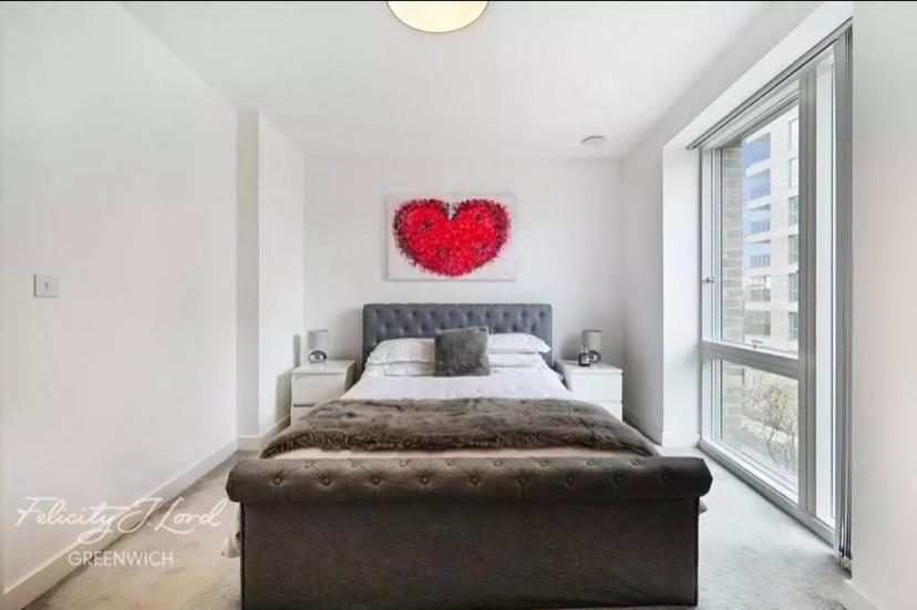 Apartment Cosy Near O2 *