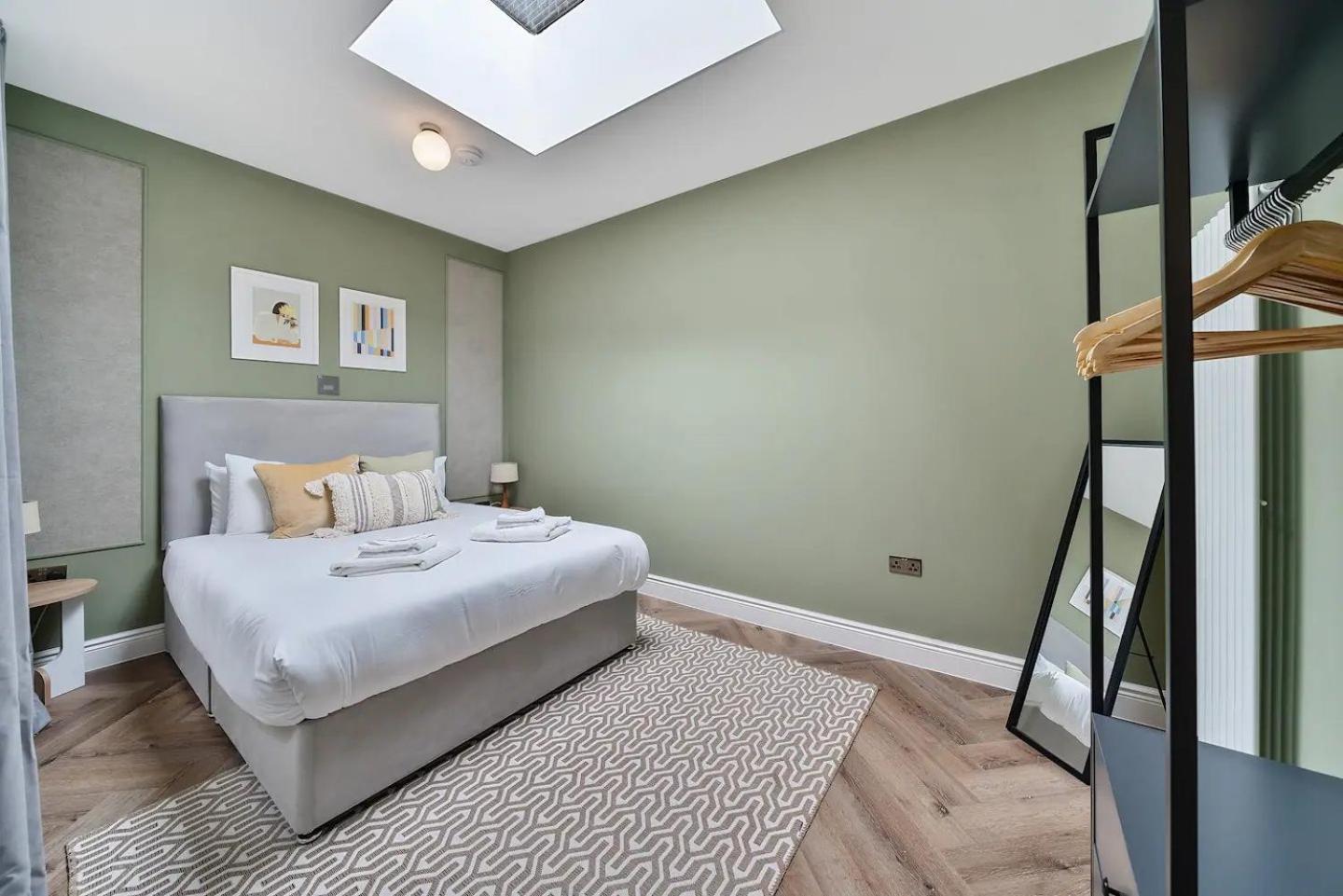 Pass The Keys Stylish Flat With Courtyard * London