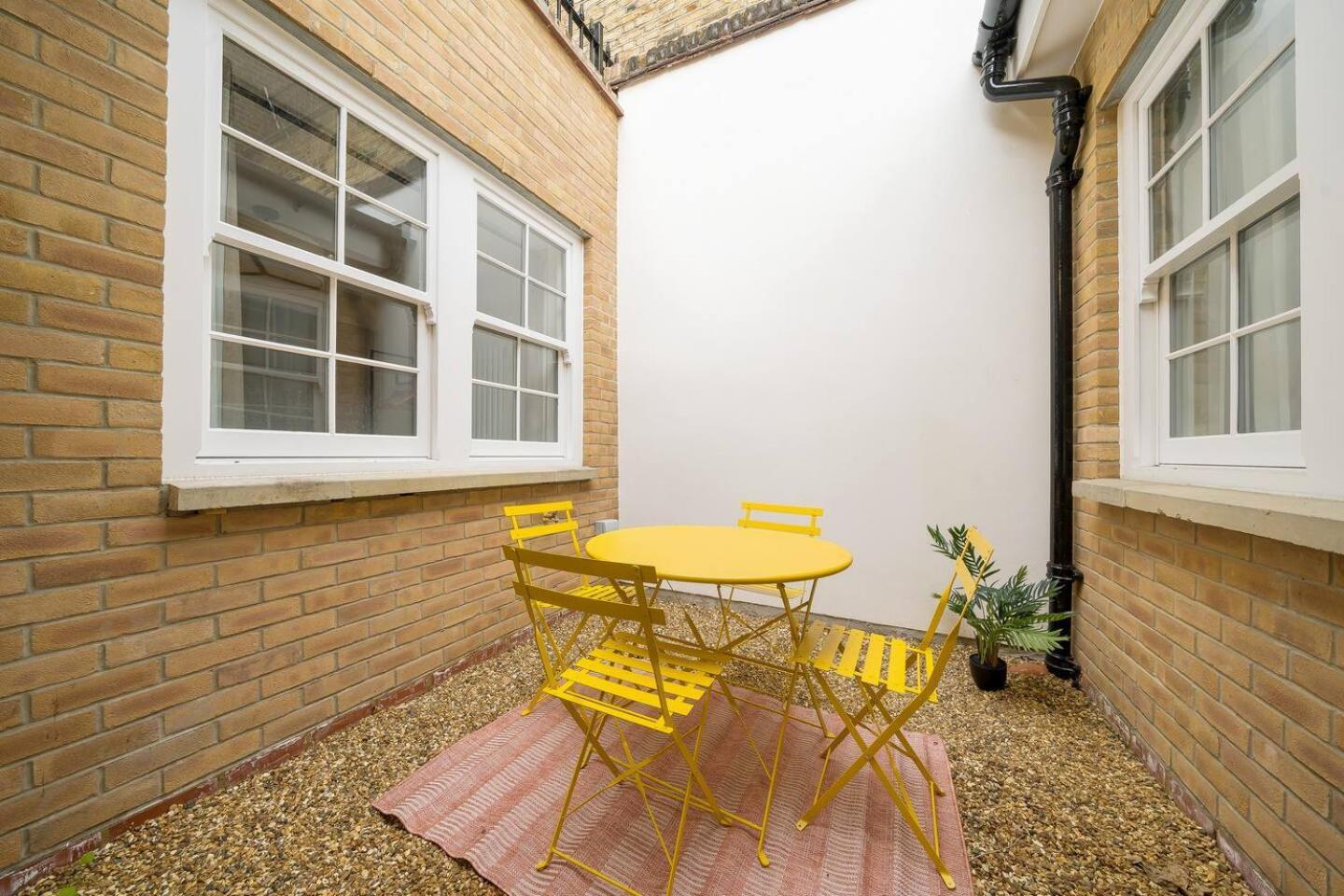 Apartment Pass The Keys Stylish Flat With Courtyard