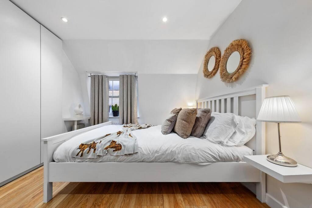 3 Bdr Flat In Mayfair Haymarket Central Hy4 *