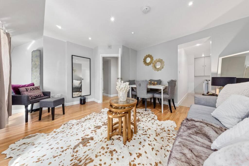 3 Bdr Flat In Mayfair Haymarket Central Hy4