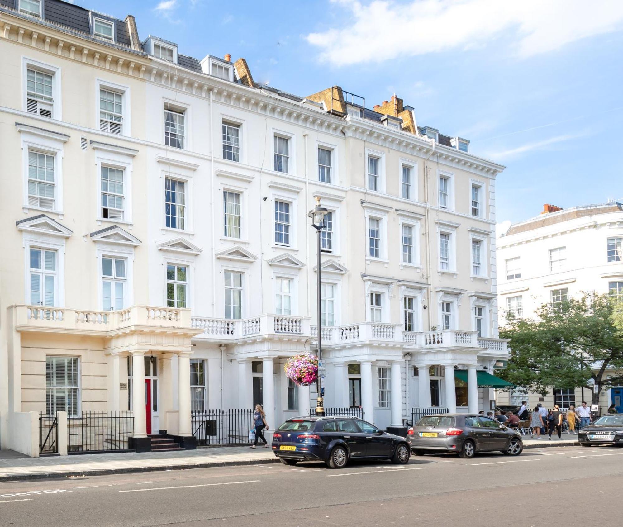 Apartment Sw1 *