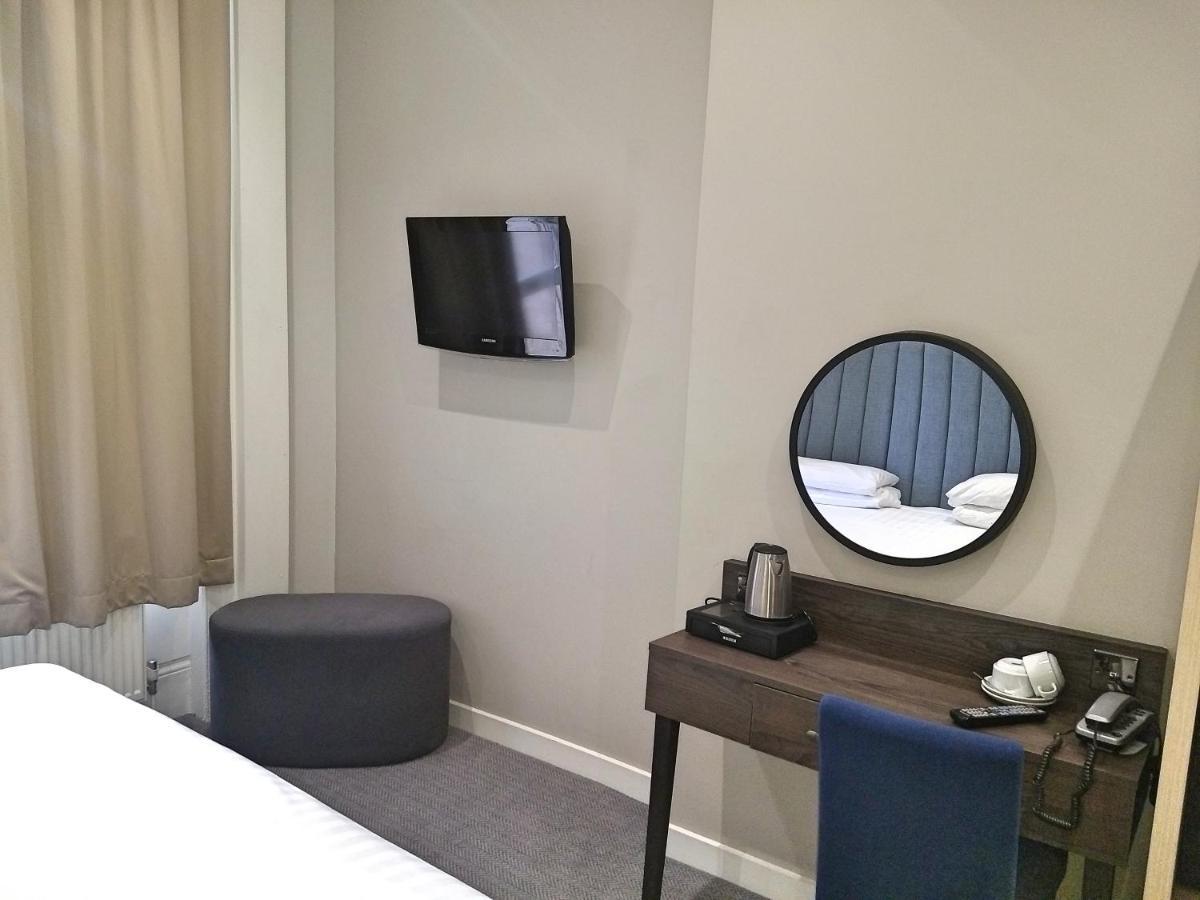 Garden Court Hotel 3*