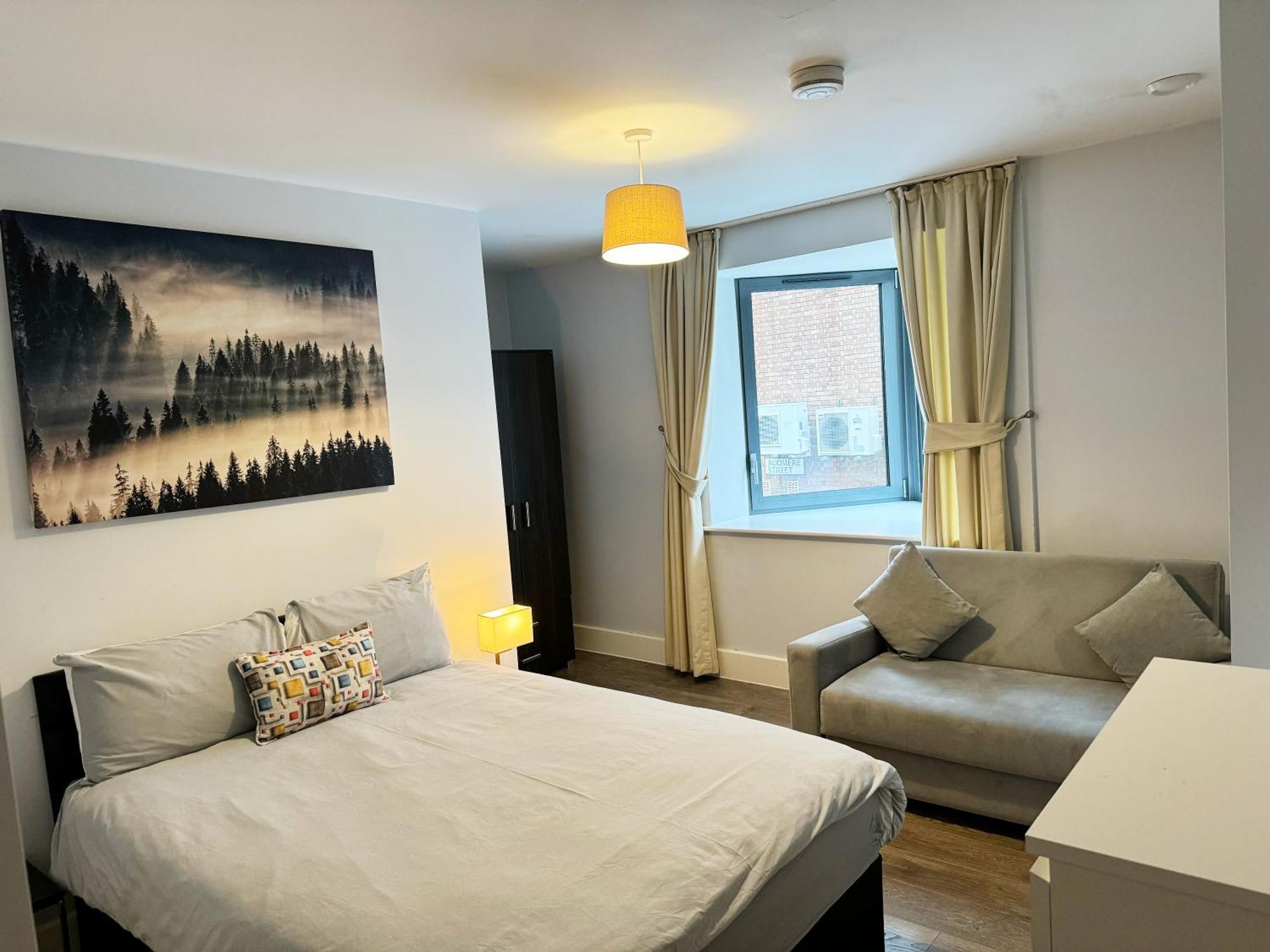 Elegant Luxury Apartment