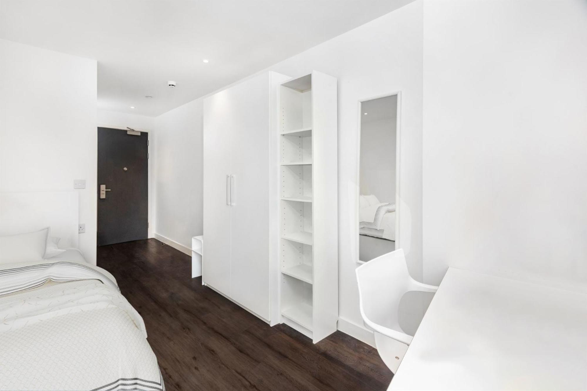 Chapter Aldgate Apartment