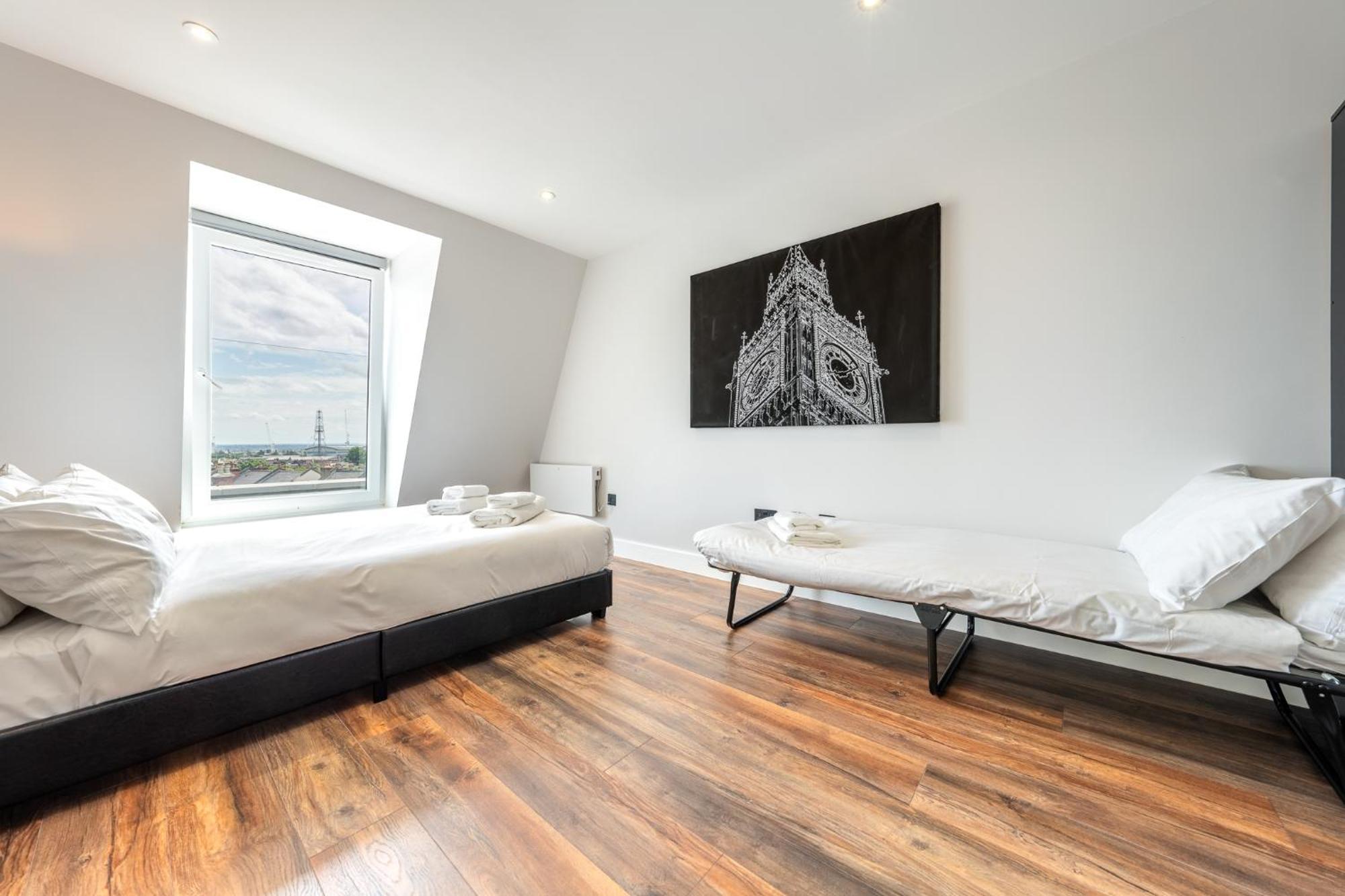 8 - West Brand New Loft *