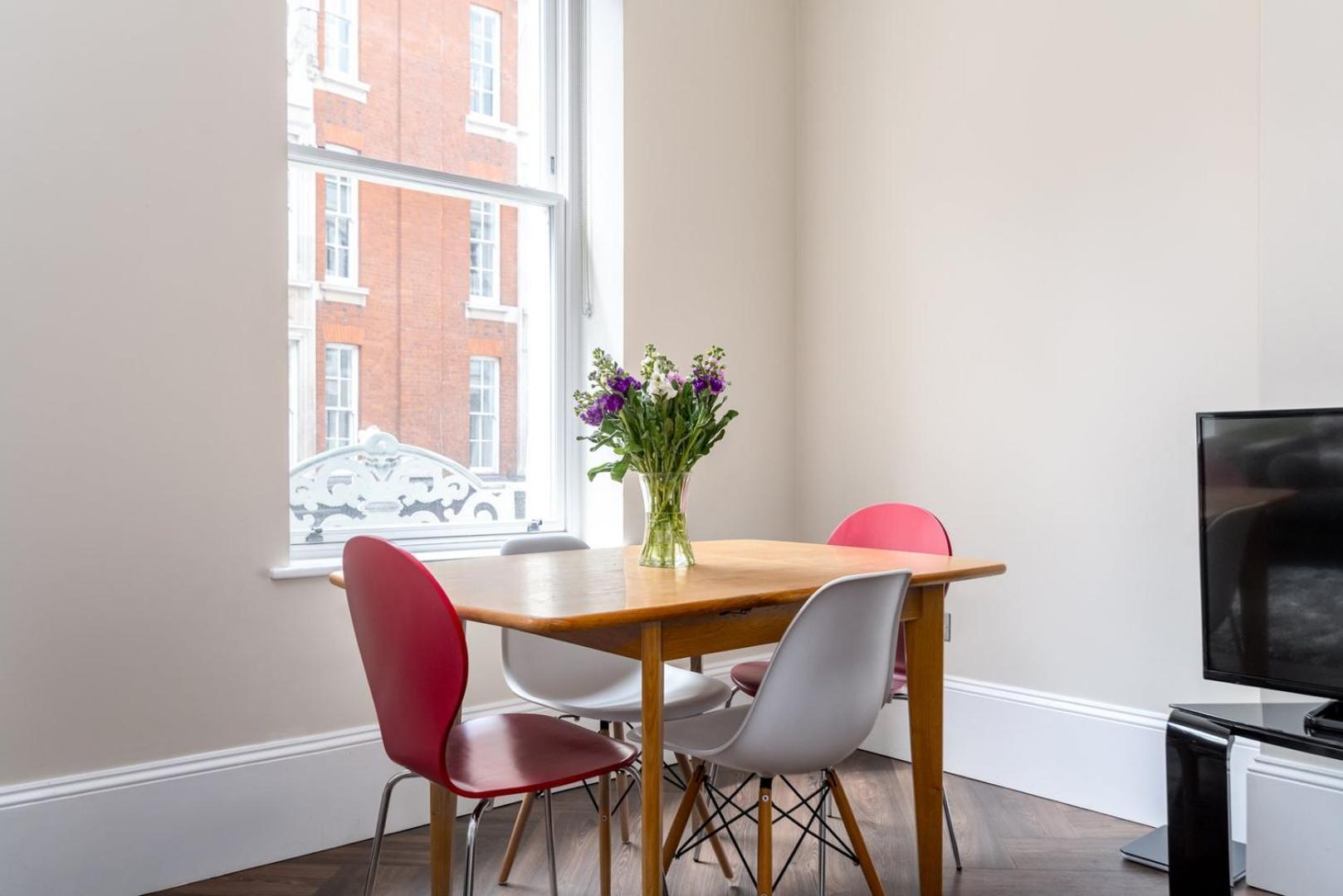 1br Gem In The Heart Of Covent Garden With Aircon Apartment