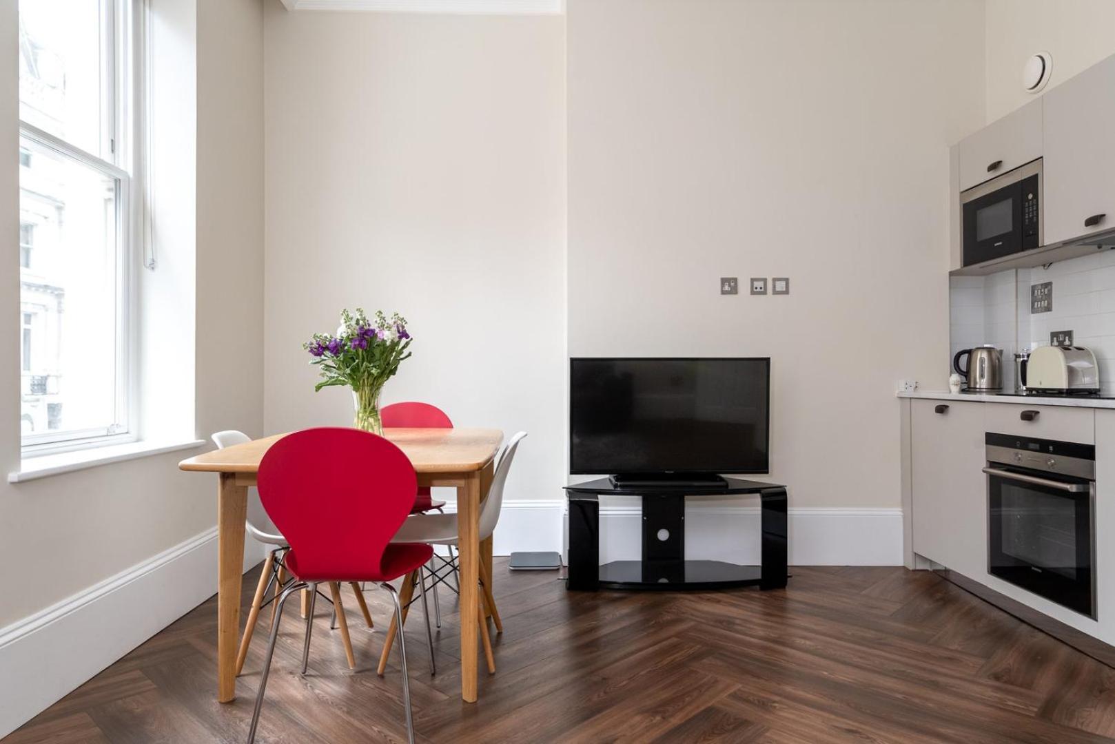 Apartment 1br Gem In The Heart Of Covent Garden With Aircon