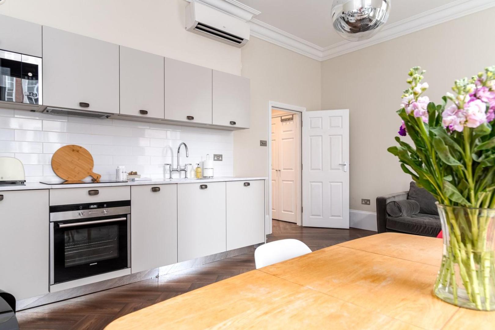 Apartment 1br Gem In The Heart Of Covent Garden With Aircon *