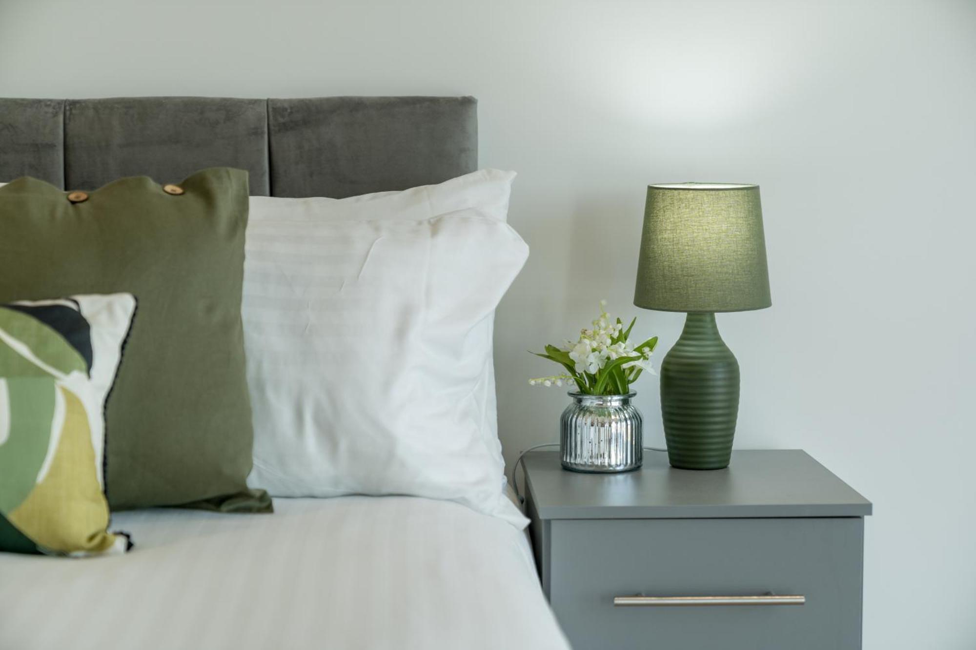 Skyvillion: Riverside With Views Apartment London