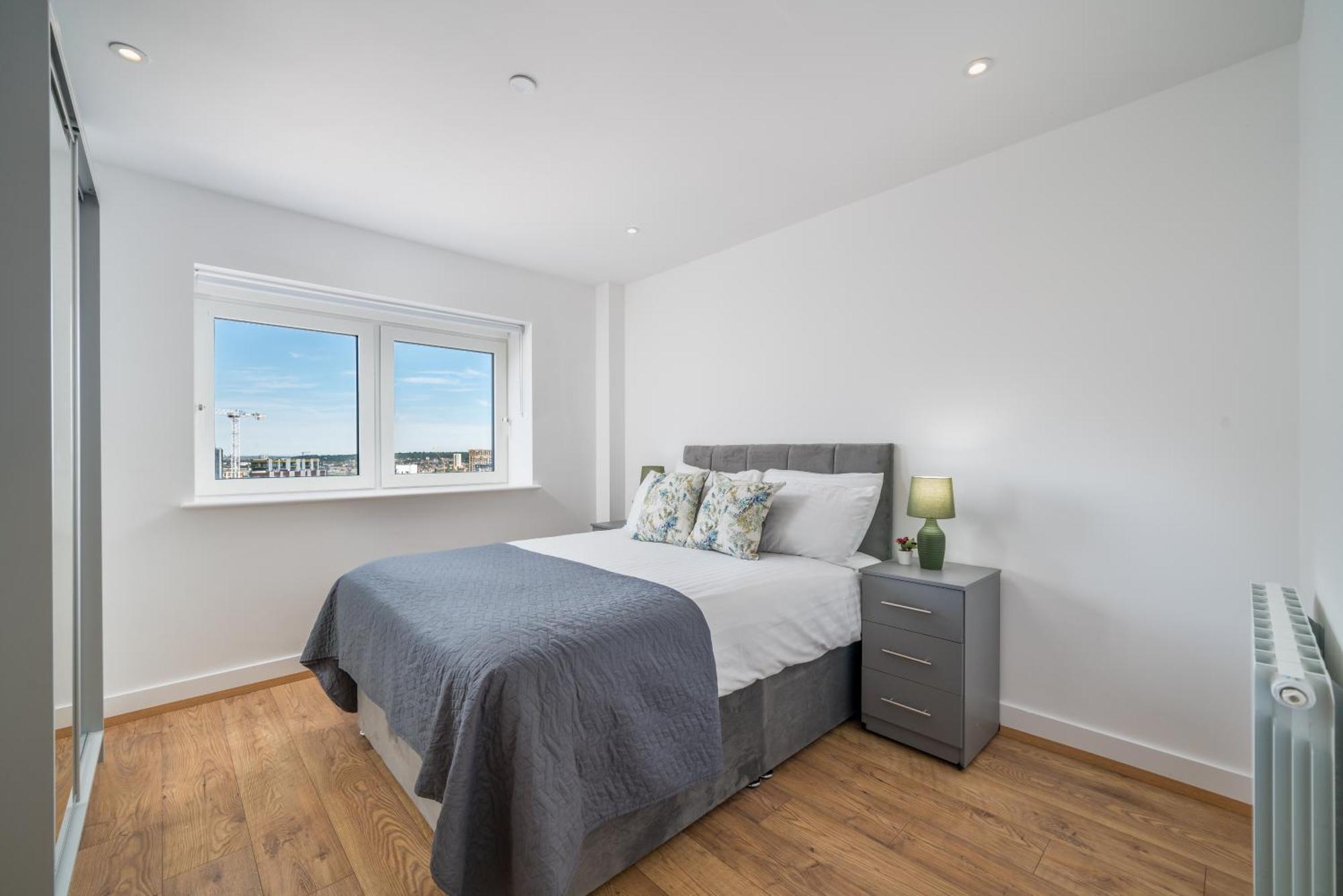 Apartment Skyvillion: Riverside With Views