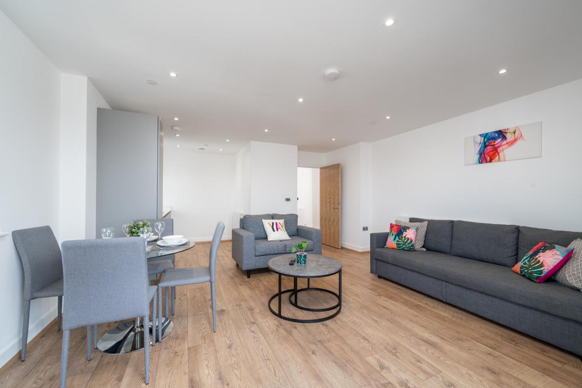 Skyvillion: Riverside With Views Apartment *