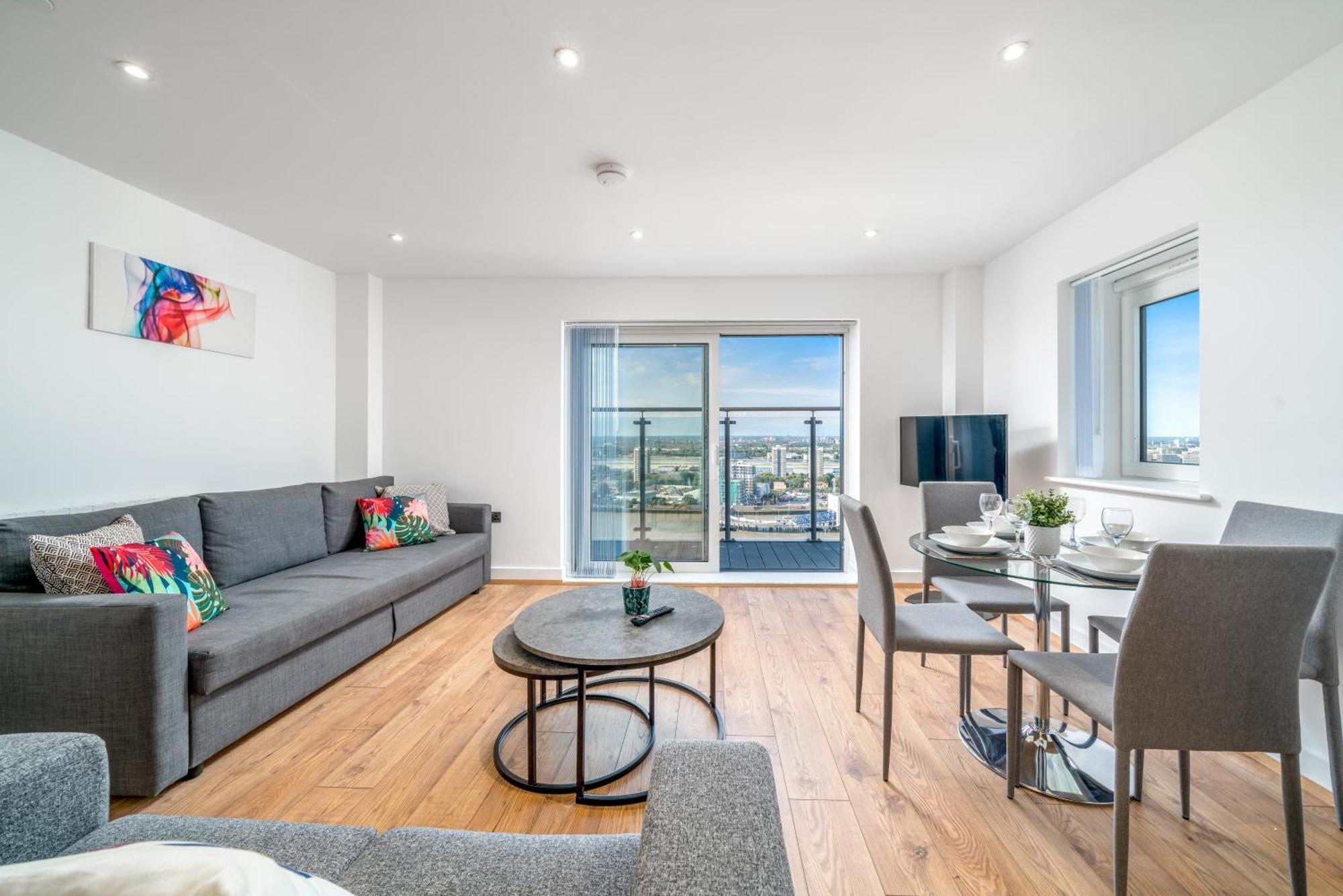 Apartment Skyvillion: Riverside With Views