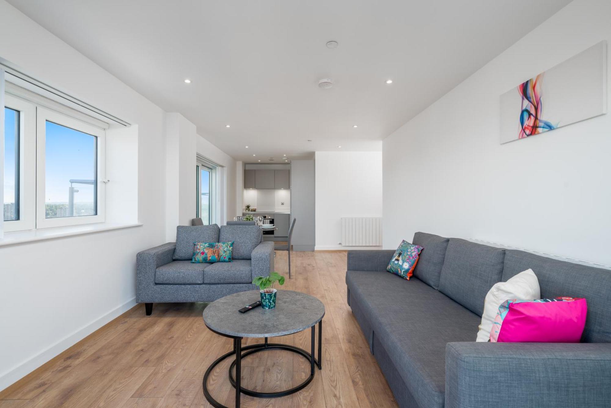 Skyvillion: Riverside With Views * London