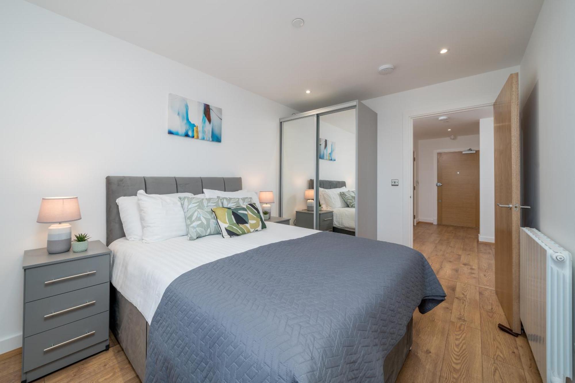 Skyvillion: Riverside With Views * London