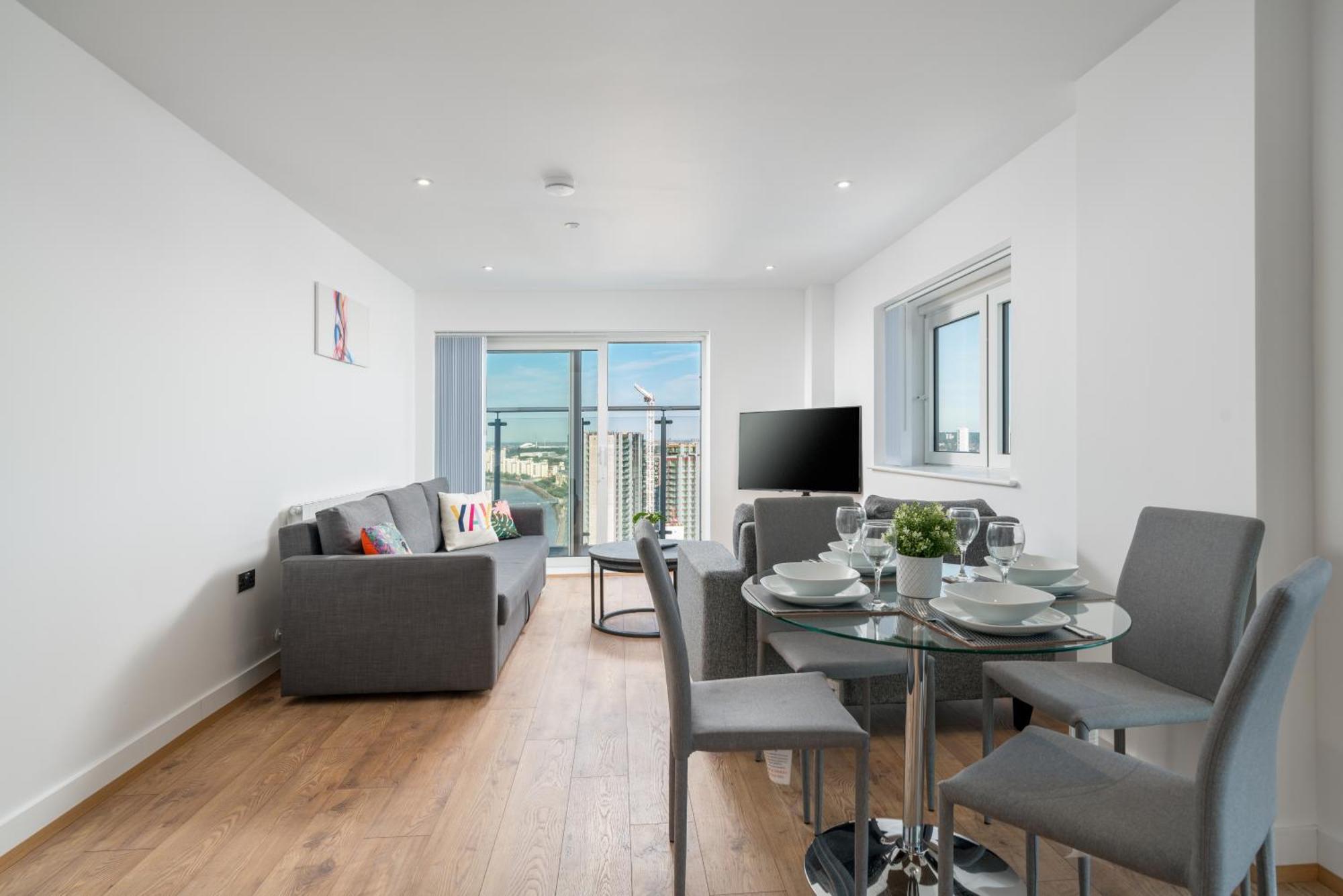 Skyvillion: Riverside With Views London