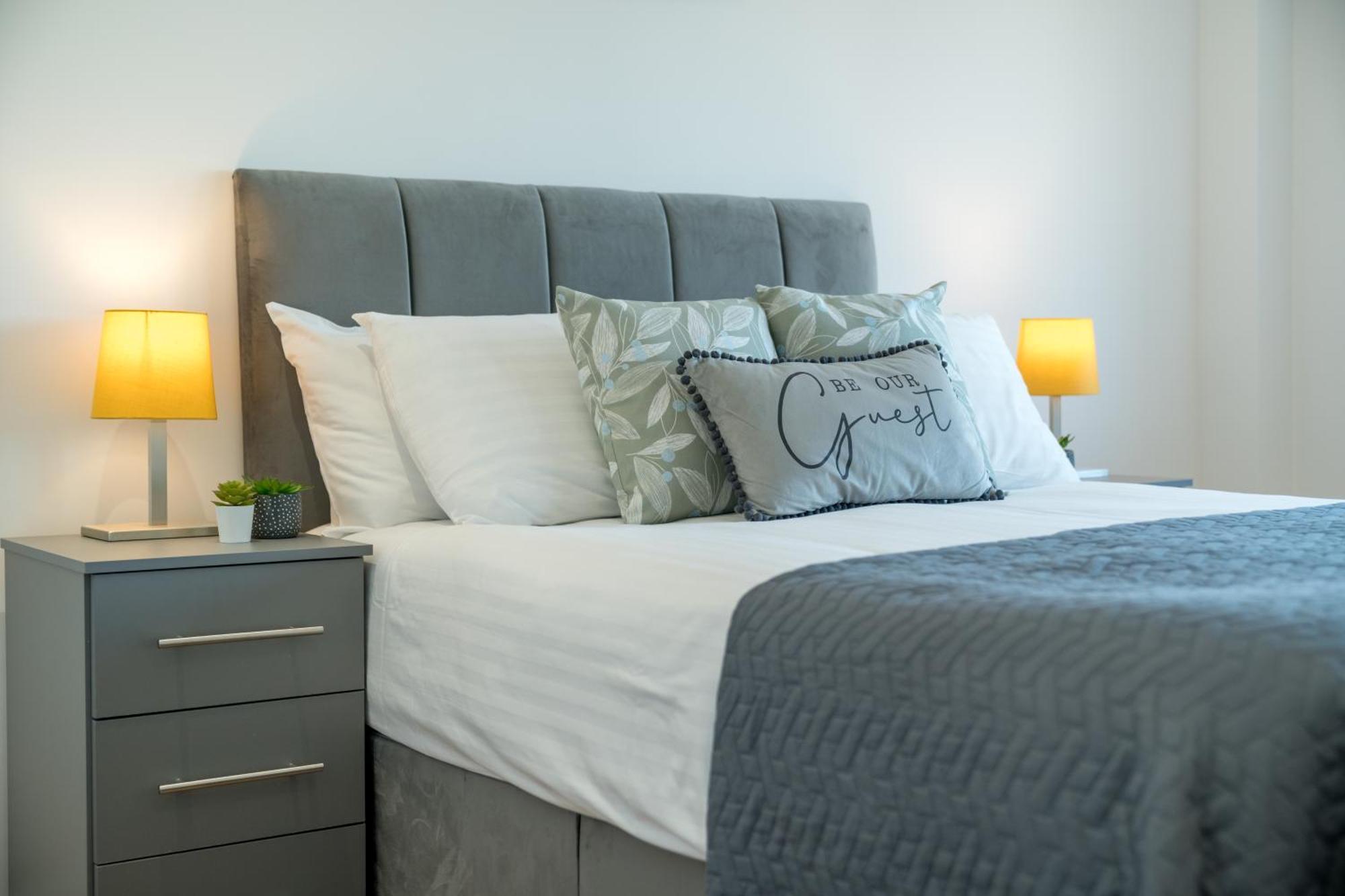 Apartment Skyvillion: Riverside With Views