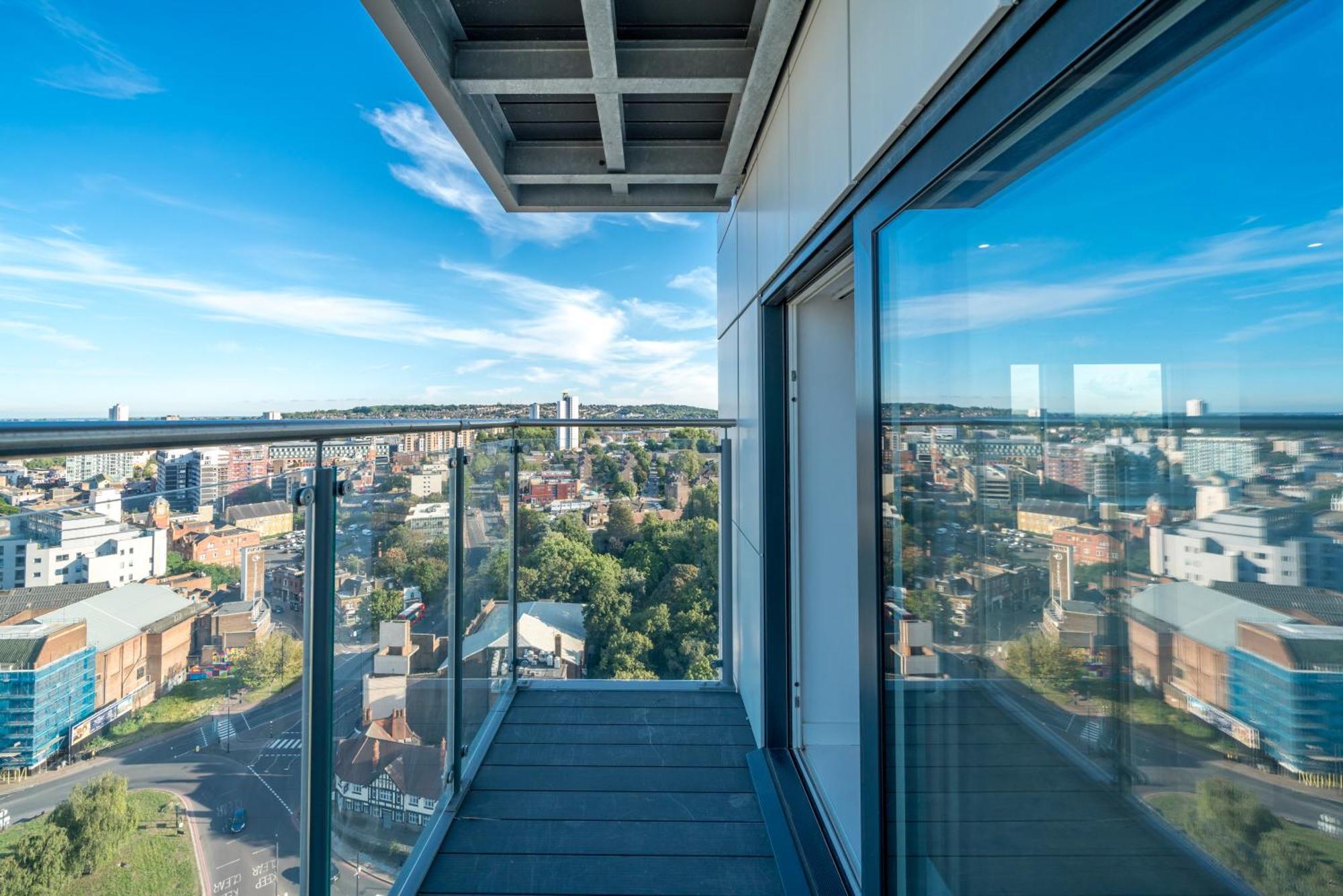 Apartment Skyvillion: Riverside With Views *