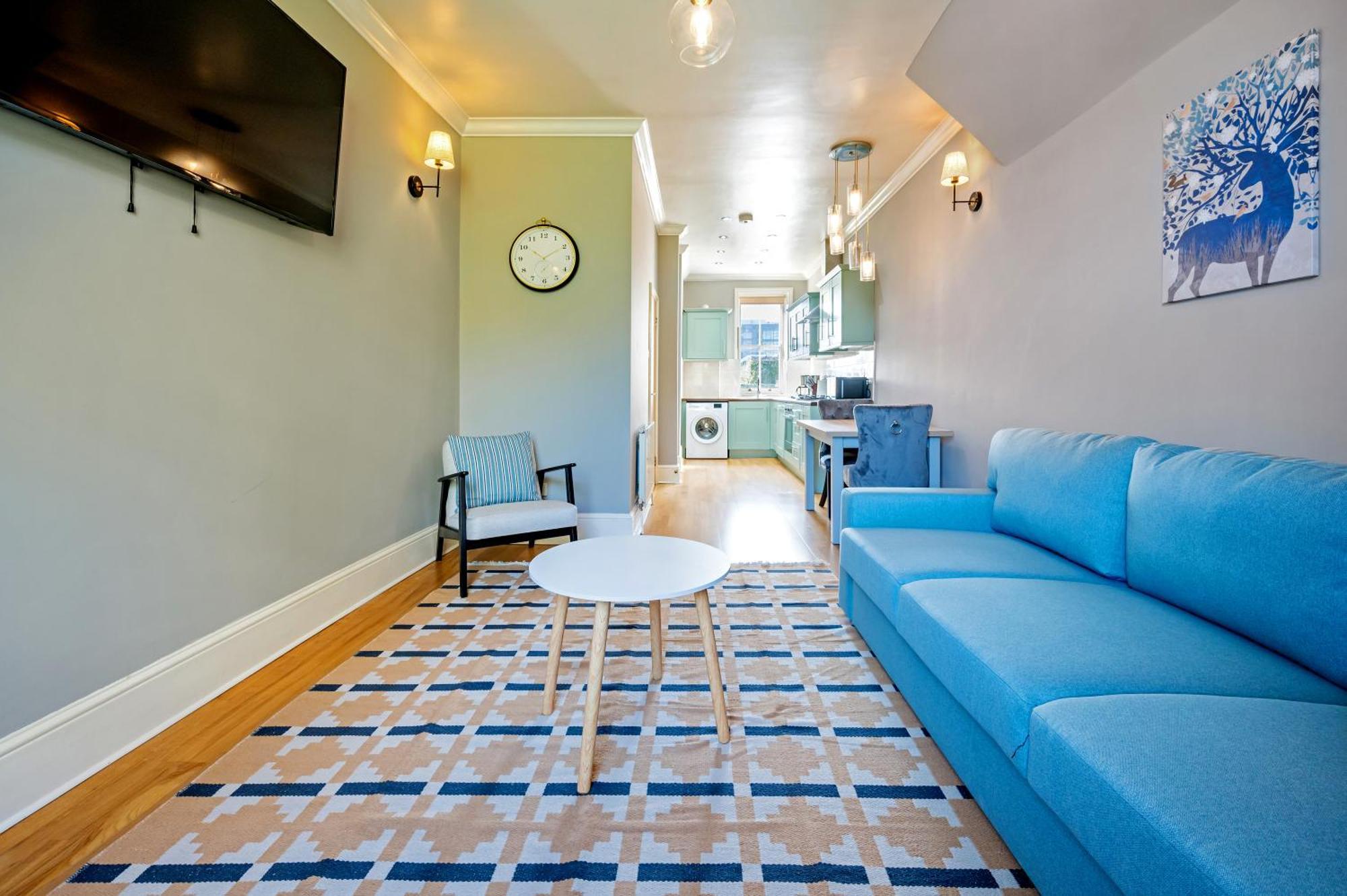 Apartment Large 1 Bedroom In Center Of