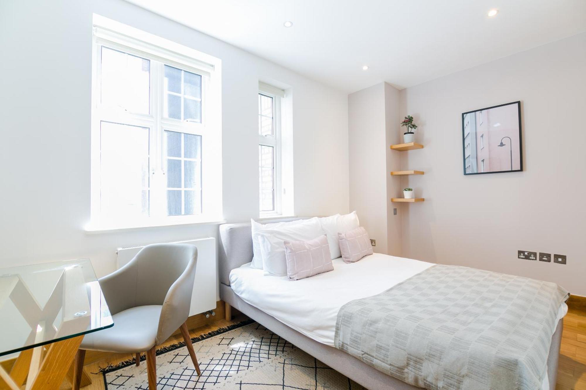 Knightsbridge Residences * London