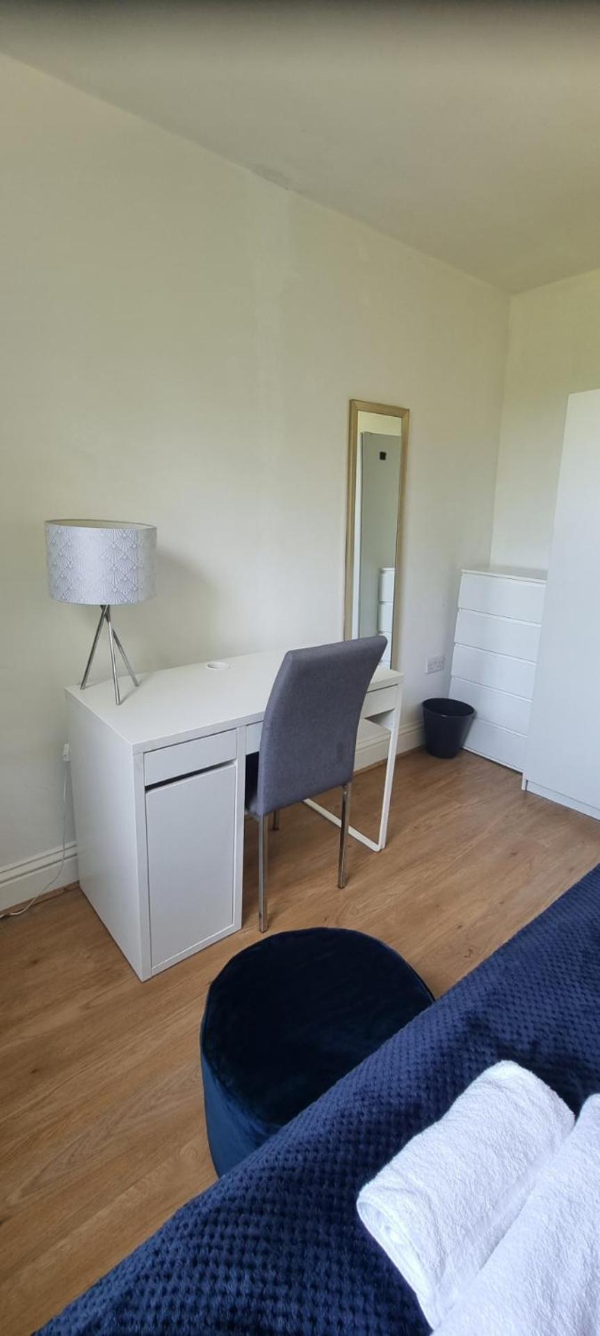 Apartment Evo View - 1 Bed - Stunning Views 3 Mins Walk Mile End Station London