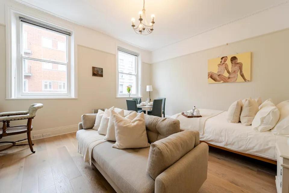 Crawford Street Studio, By The Design Traveller Apartamento